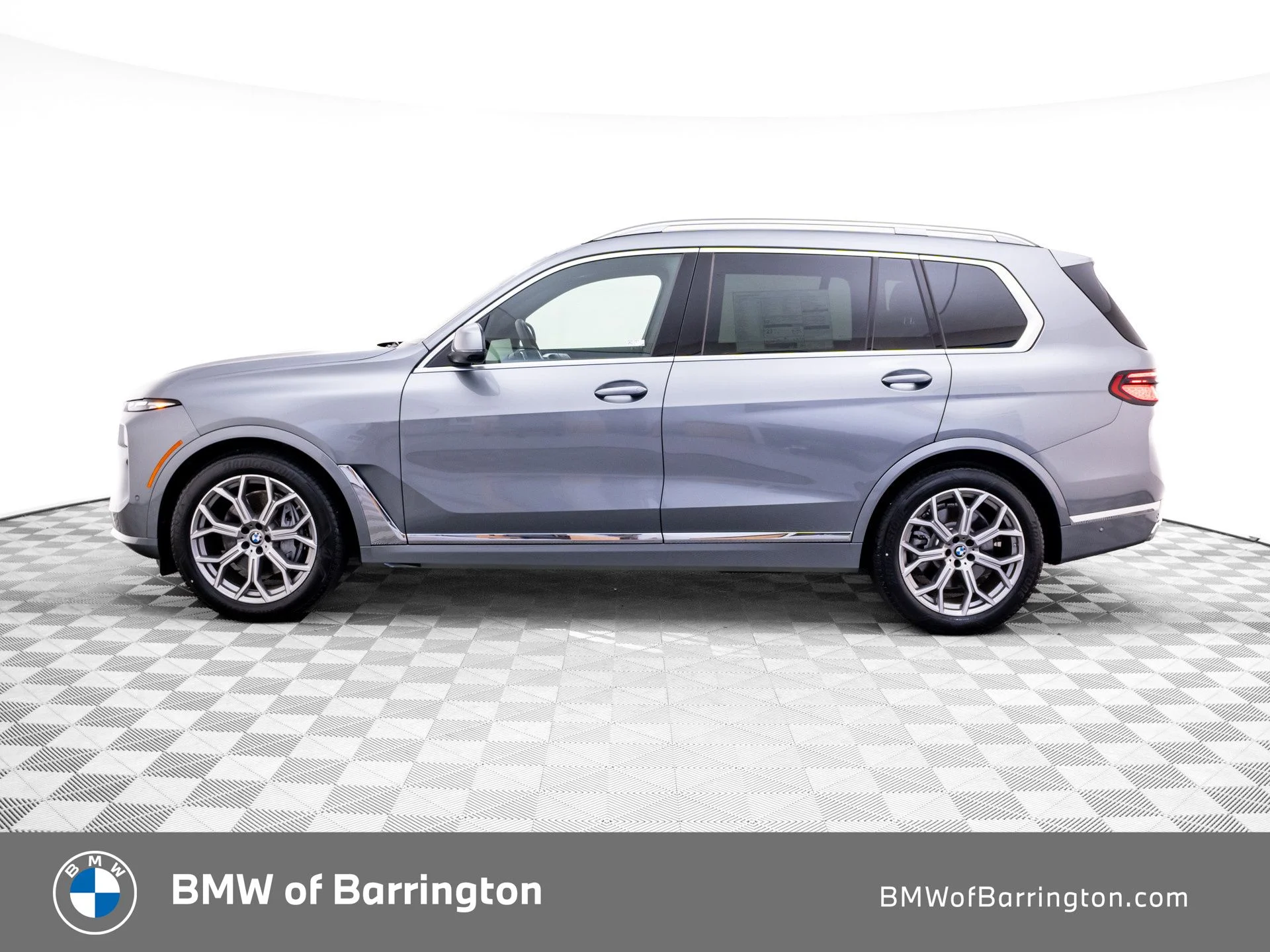 New 2026 Gray BMW xDrive40i image 2