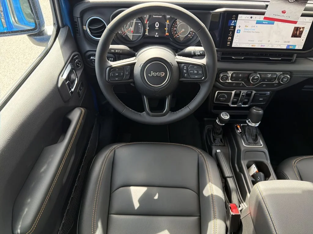 2026 Jeep Gladiator Sahara - Photo 15