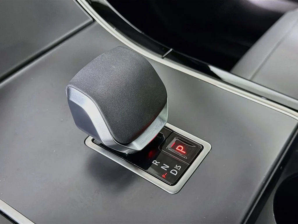 Used 2026 Gray Land Rover S image 17
