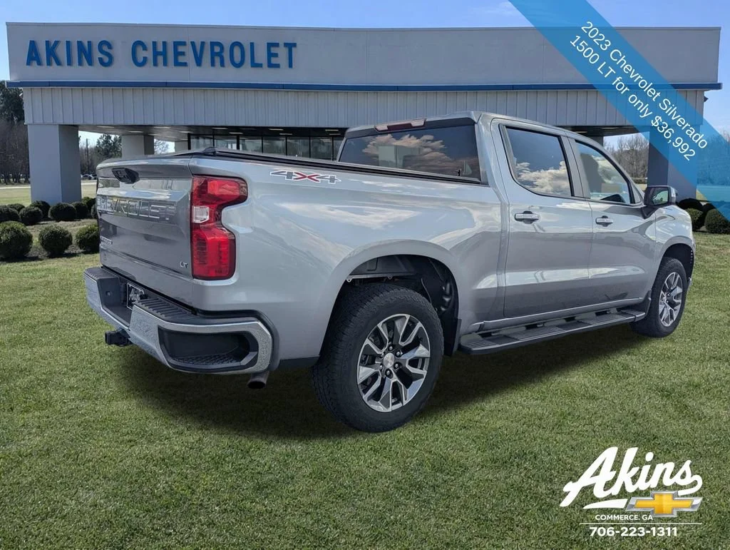 Used 2023 STERLING GRAY METALLIC Chevrolet LT image 4