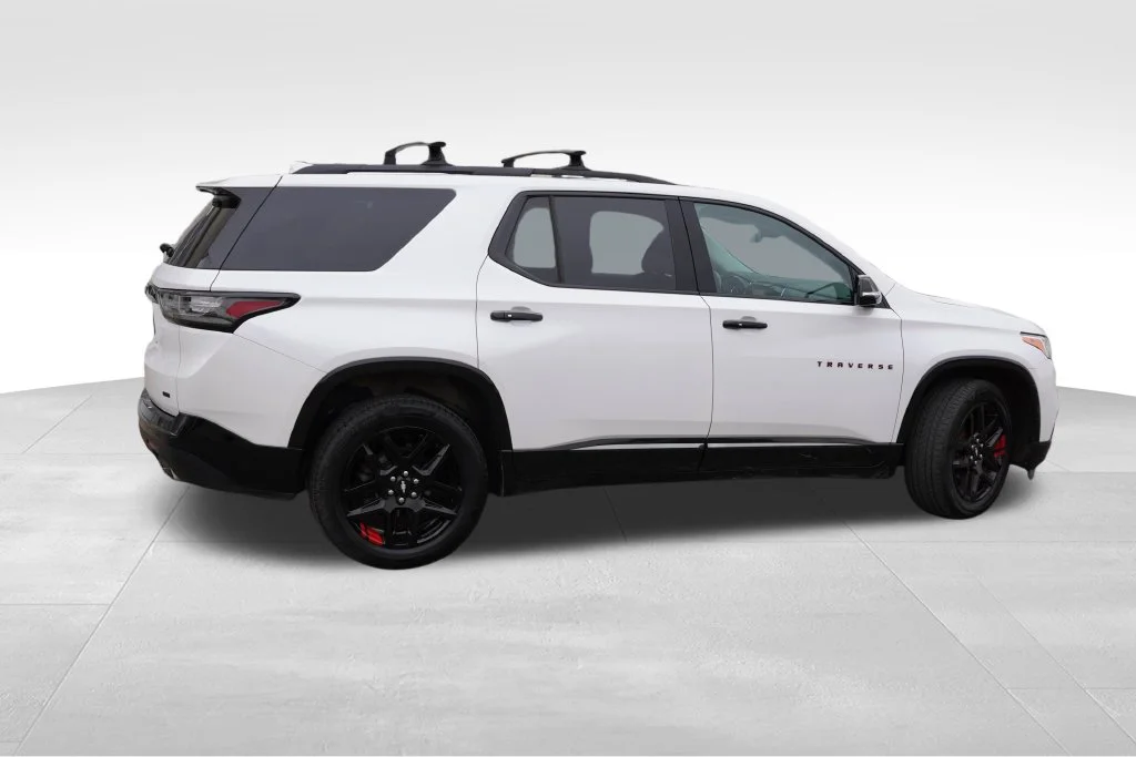 Certified Used 2019 Iridescent Pearl Tricoat Chevrolet Premier image 4
