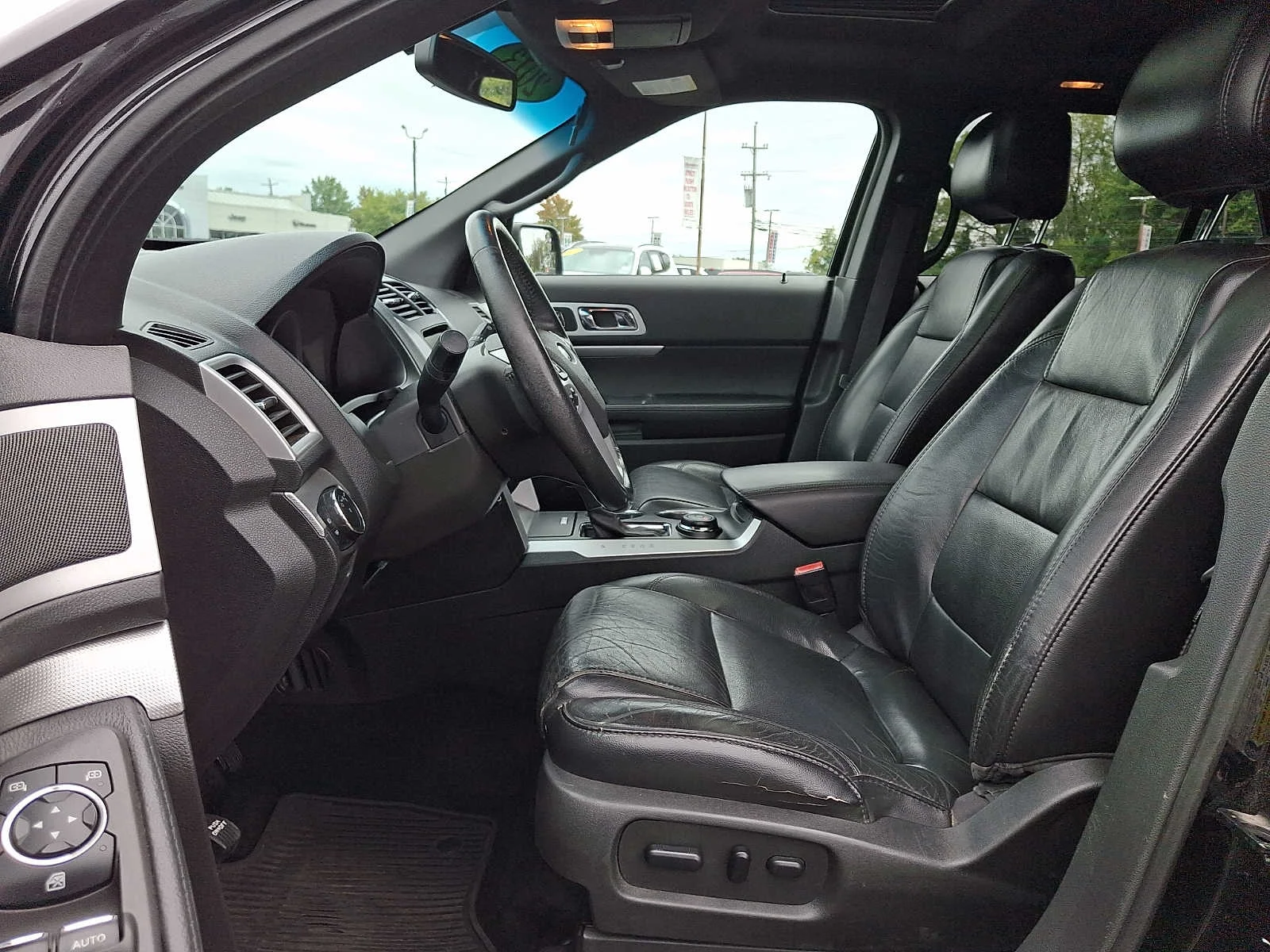 Used 2013 Tuxedo Black Metallic Ford XLT image 13
