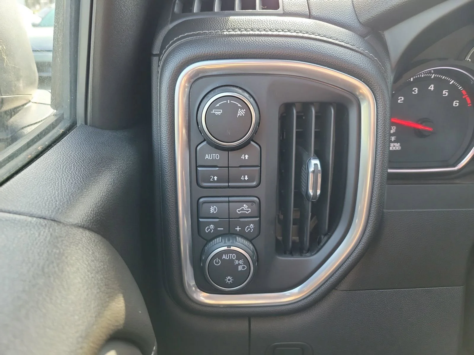 2019 Chevrolet Silverado 1500 RST - Photo 23