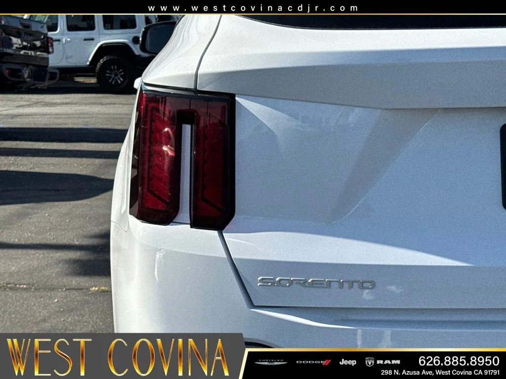 Used 2024 White Kia S image 14