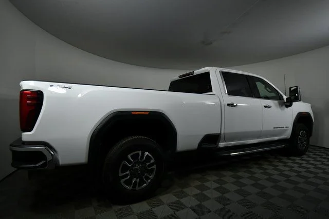 2024 GMC Sierra 3500HD SLT - Photo 10
