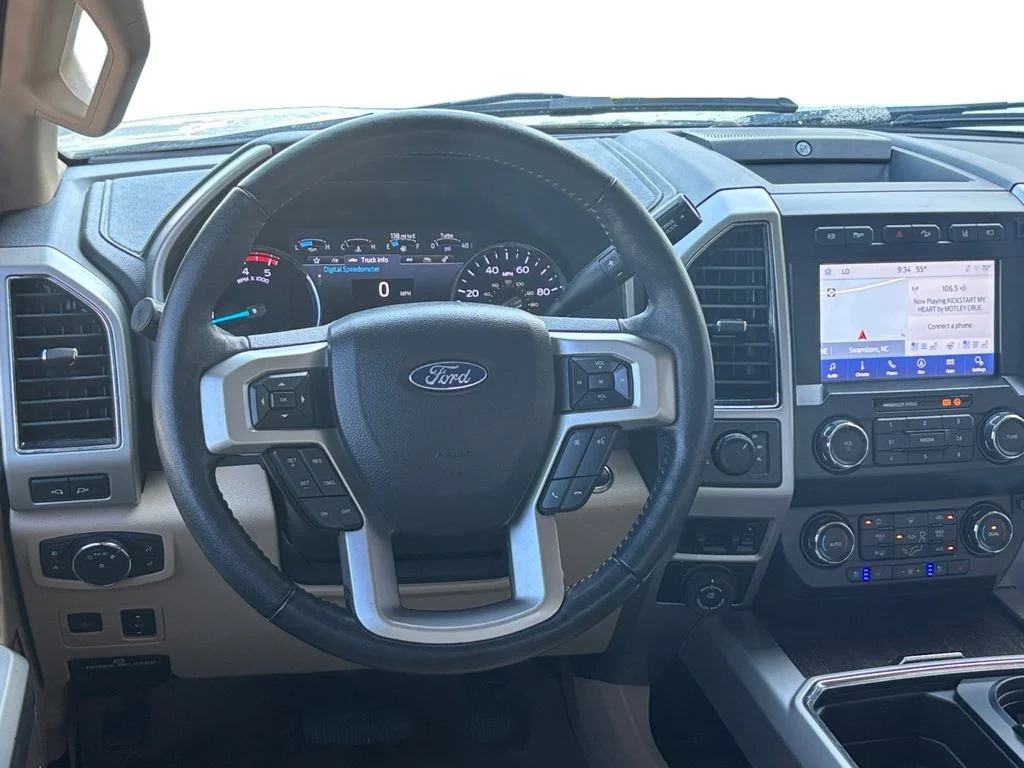 Used 2020 White Ford Lariat image 17