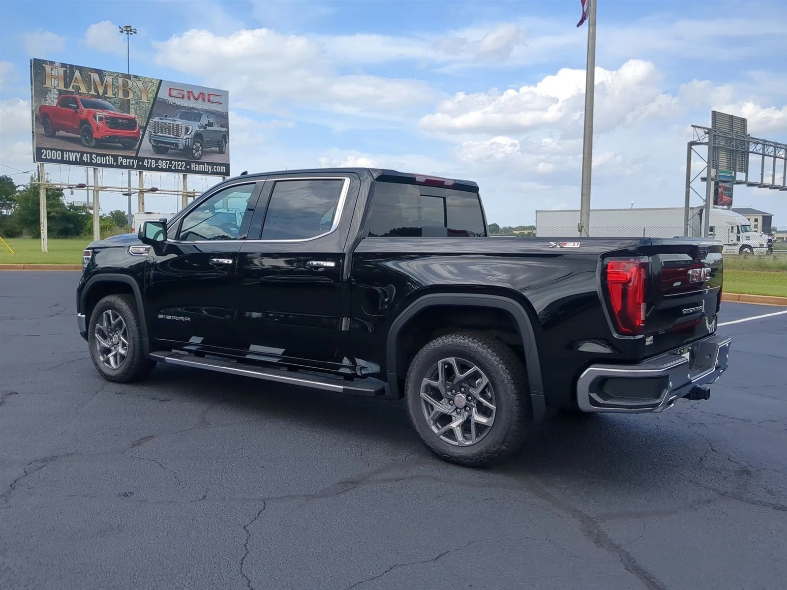 New 2026 Onyx Black GMC SLT image 30