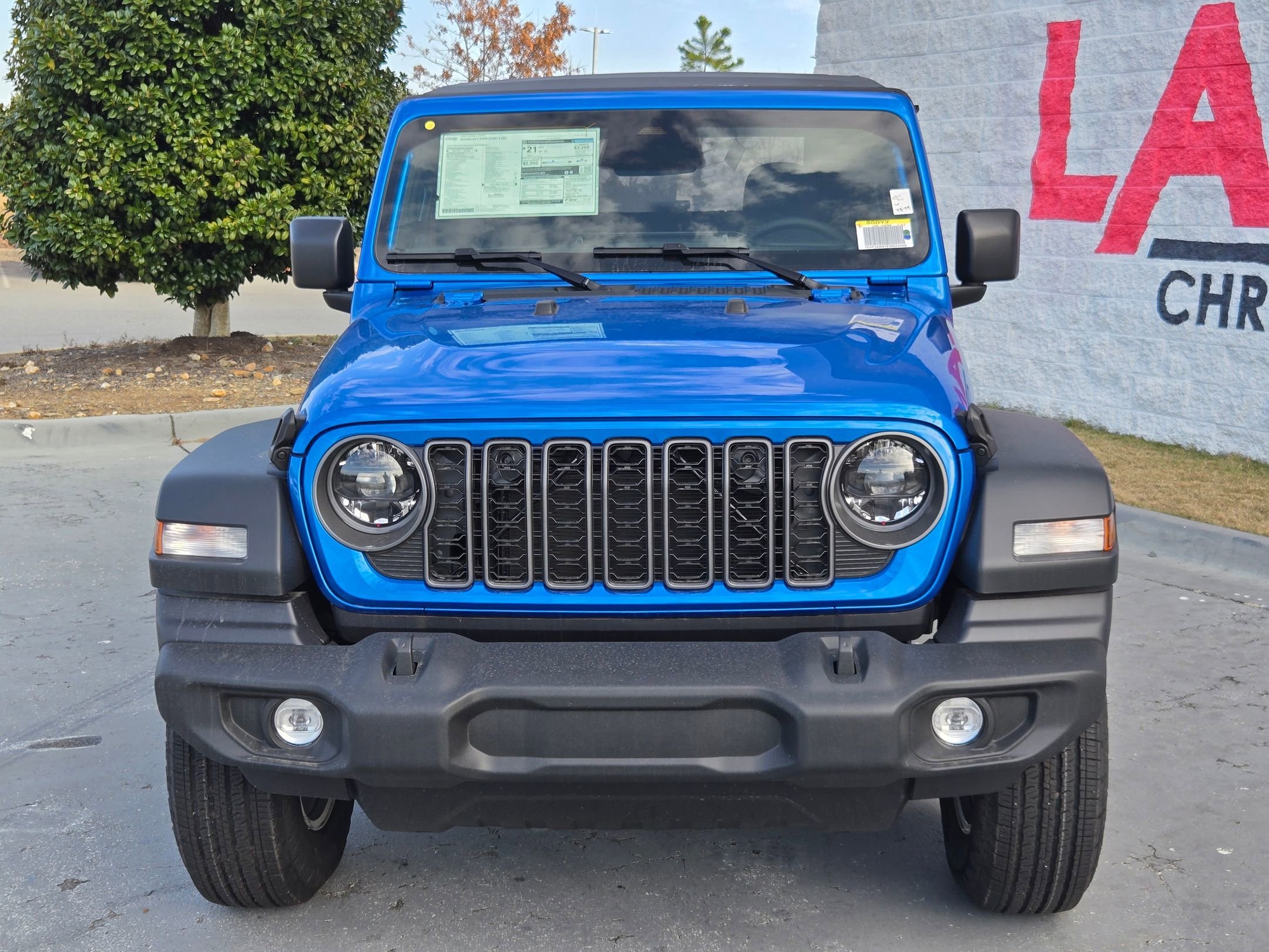 New 2026 Hydro Blue Pearl-Coat Exterior Paint Jeep Sport S image 2