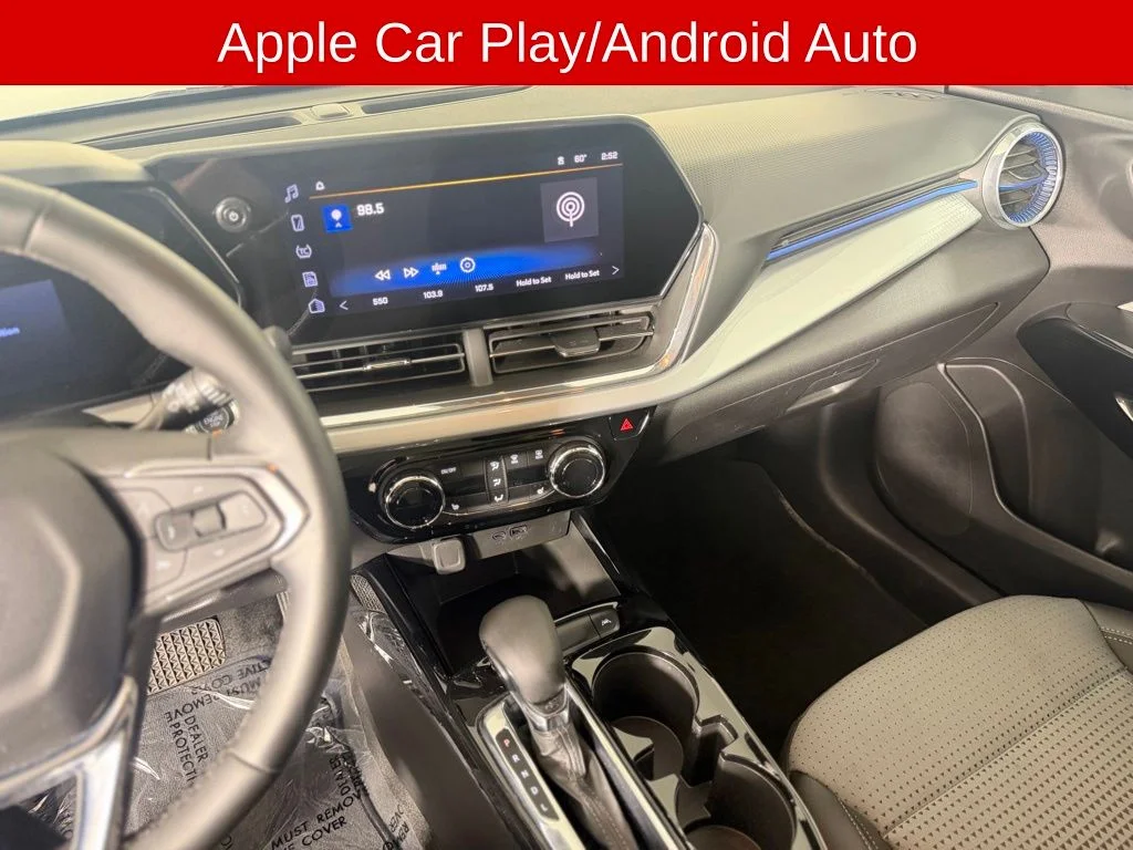 Used 2025 Gray Chevrolet LT image 3