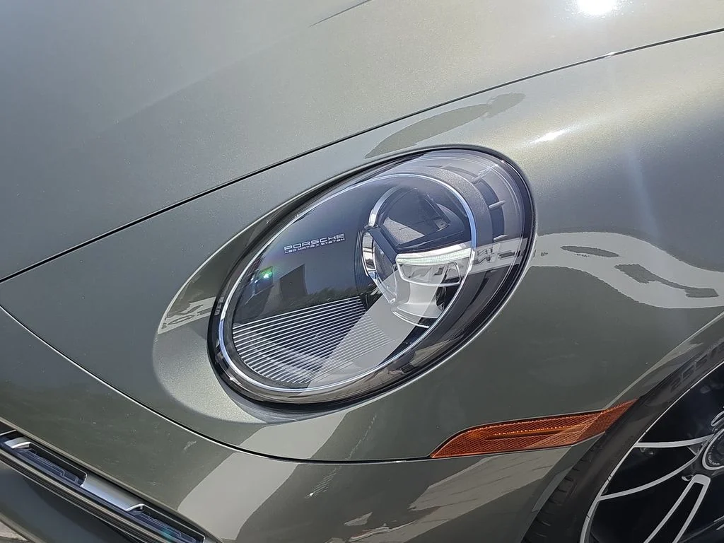 Used 2022 Aventurine Green Metallic Porsche Turbo image 11