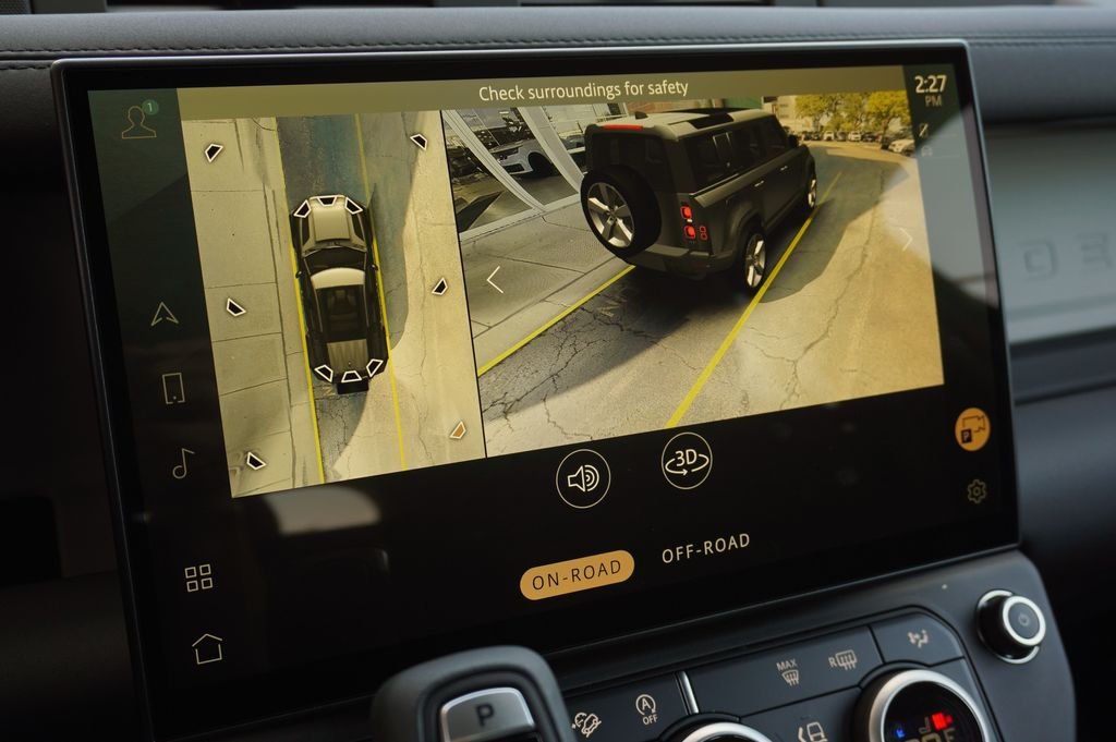 New 2026 Santorini Black Land Rover S image 23