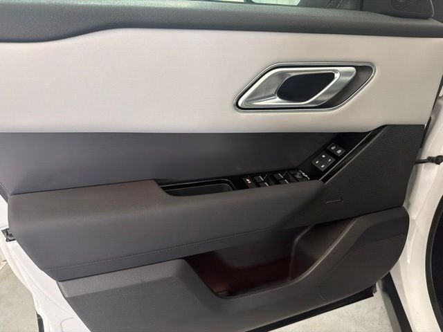 Certified Used 2024 Fuji White Land Rover Dynamic SE image 8