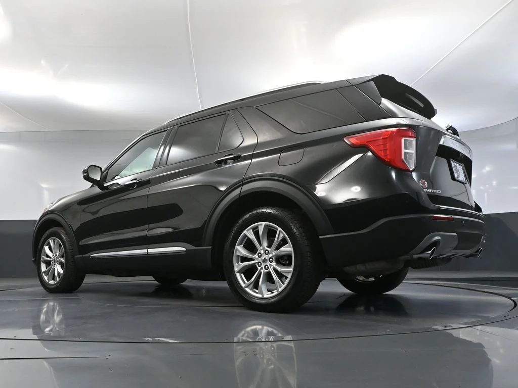 Used 2020 Black Ford Limited image 56