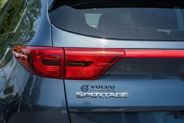 Used 2018 Blue Kia EX image 7