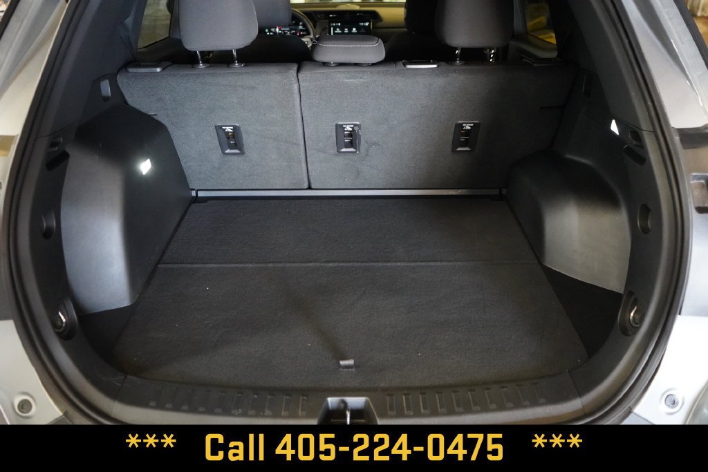 Used 2026 Sterling Metallic GMC Elevation image 26