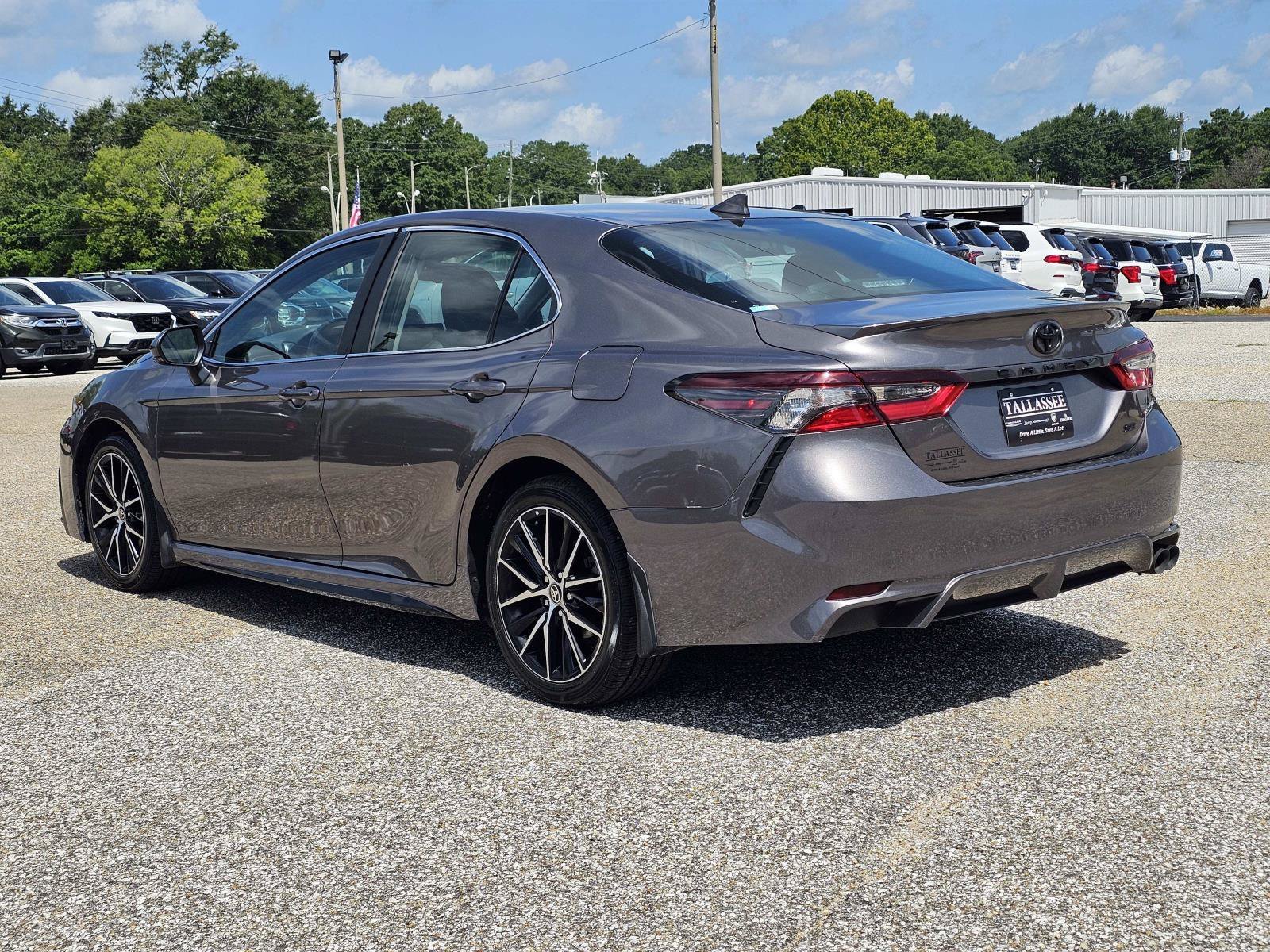 2024 Toyota Camry SE - Photo 12