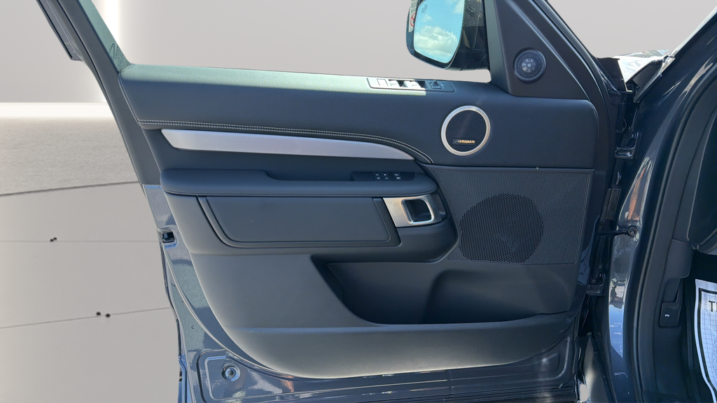 New 2026 Varesine Blue Land Rover Dynamic SE image 20