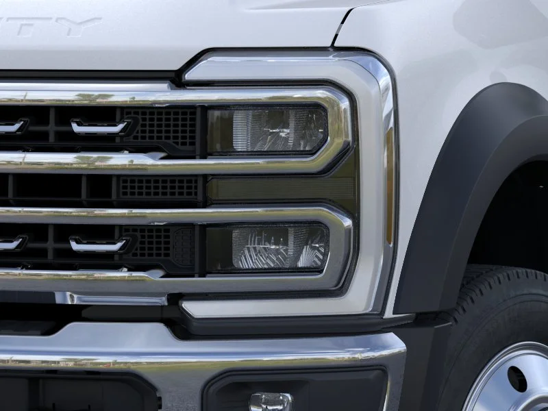 New 2026 Star White Metallic Tri-Coat Ford LARIAT image 43