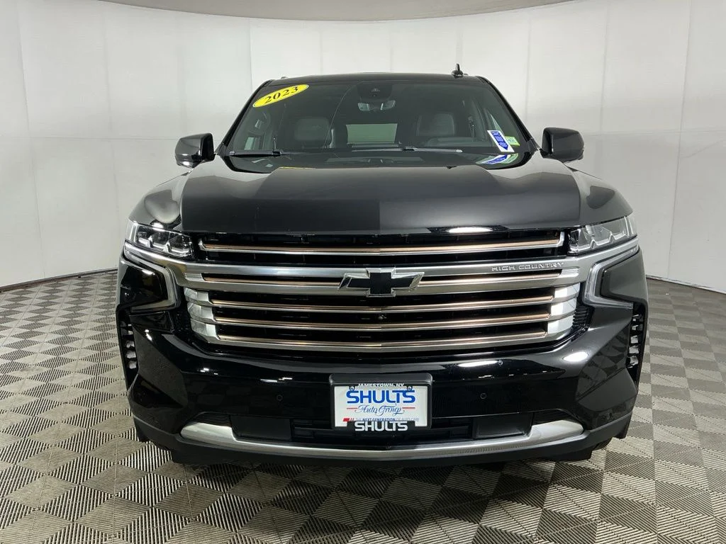 Used 2023 Black Chevrolet High Country image 3