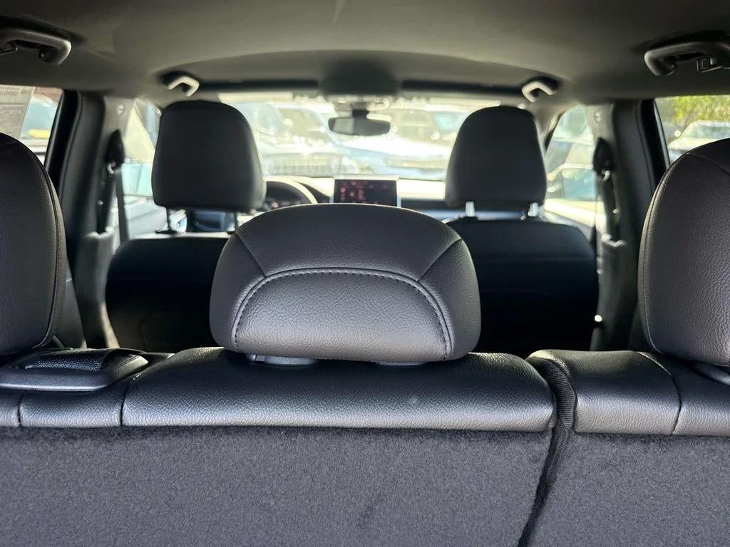 New 2026 Black Jeep Latitude image 8