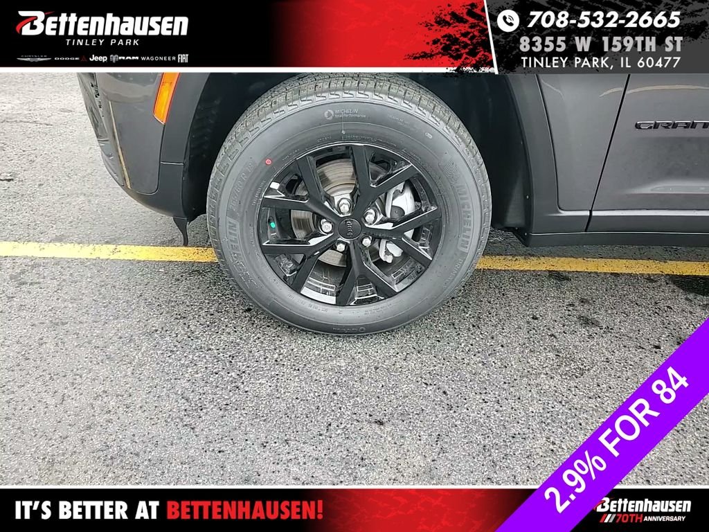 New 2026 Baltic Gray Metallic Clear-Coat Exterior Paint Jeep Altitude image 9