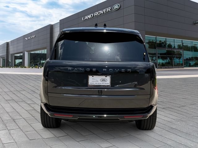 New 2026 Carpathian Grey Land Rover SE image 4