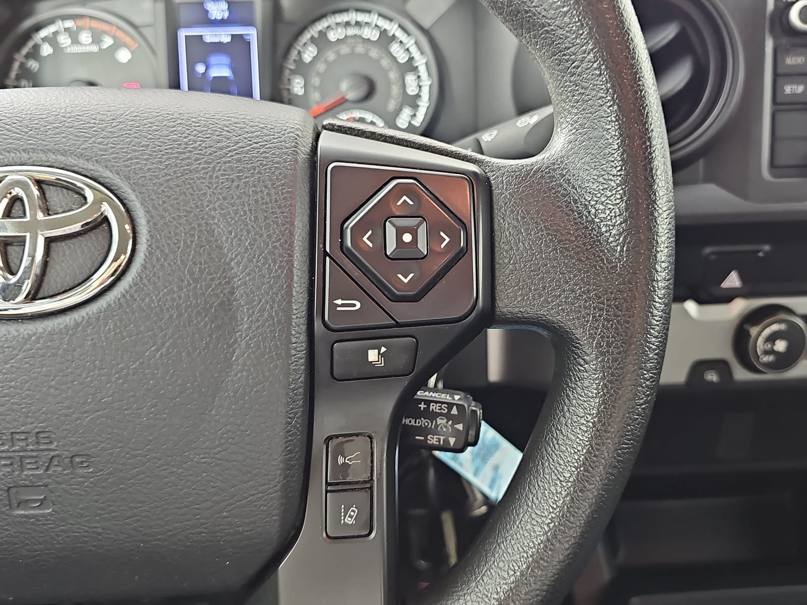 Used 2019 White Toyota SR image 15