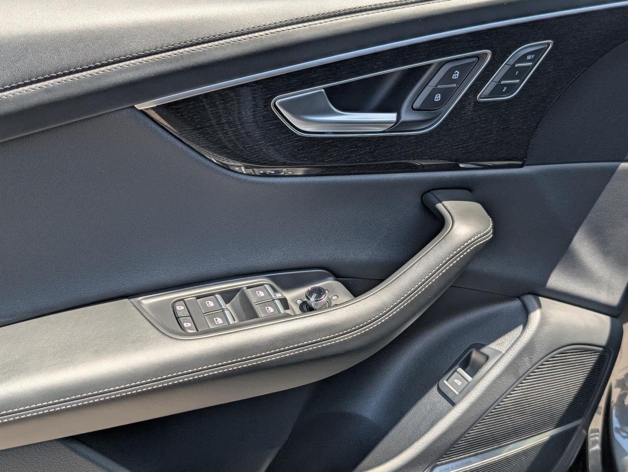 New 2026 Daytona Gray Pearl Effect Audi Prestige image 9