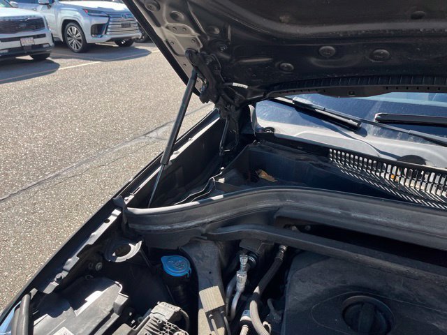 Used 2018 Jet Black BMW xDrive28i image 22