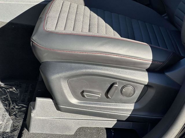 2026 Ford Explorer ST-Line - Photo 37