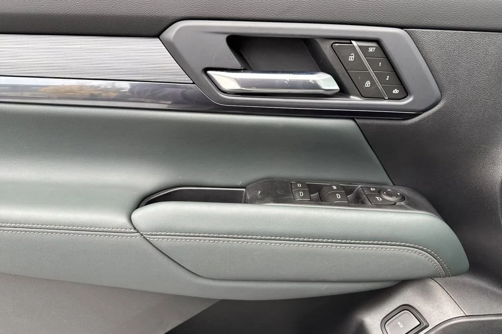 2026 GMC Terrain AT4 - Photo 9