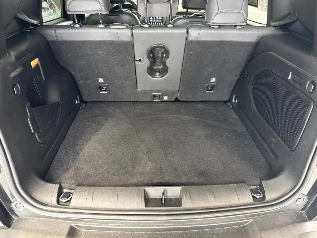 Used 2022 Black Jeep Limited image 10