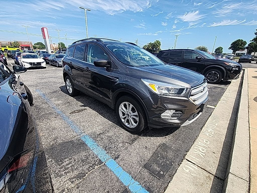 Used 2018 Gray Ford SE image 1