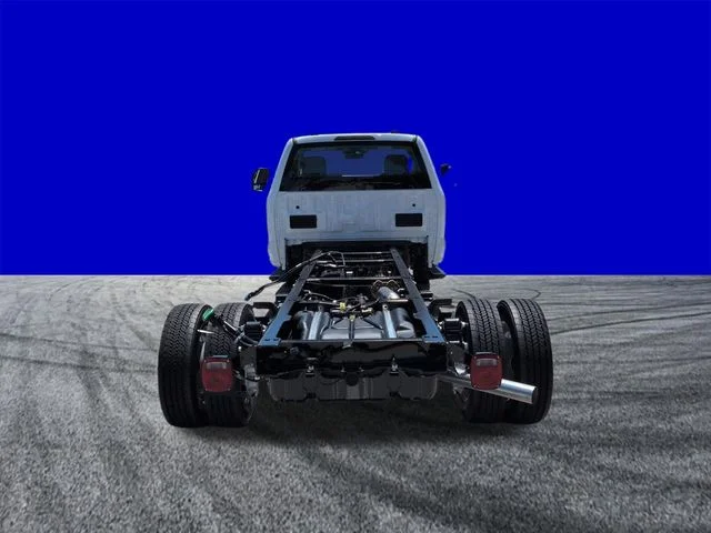New 2026 Oxford White Ford F-550® XL image 5