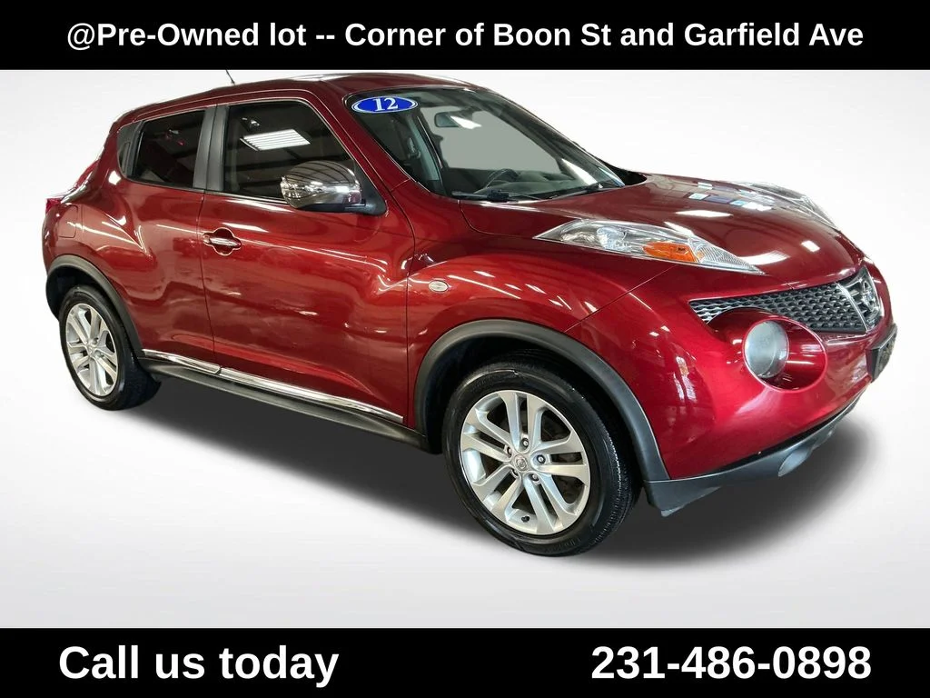 Used 2012 Red Nissan SL image 7