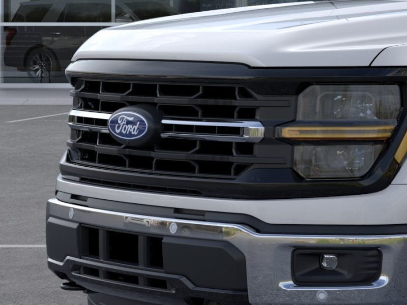Used 2025 Silver Ford XLT image 16