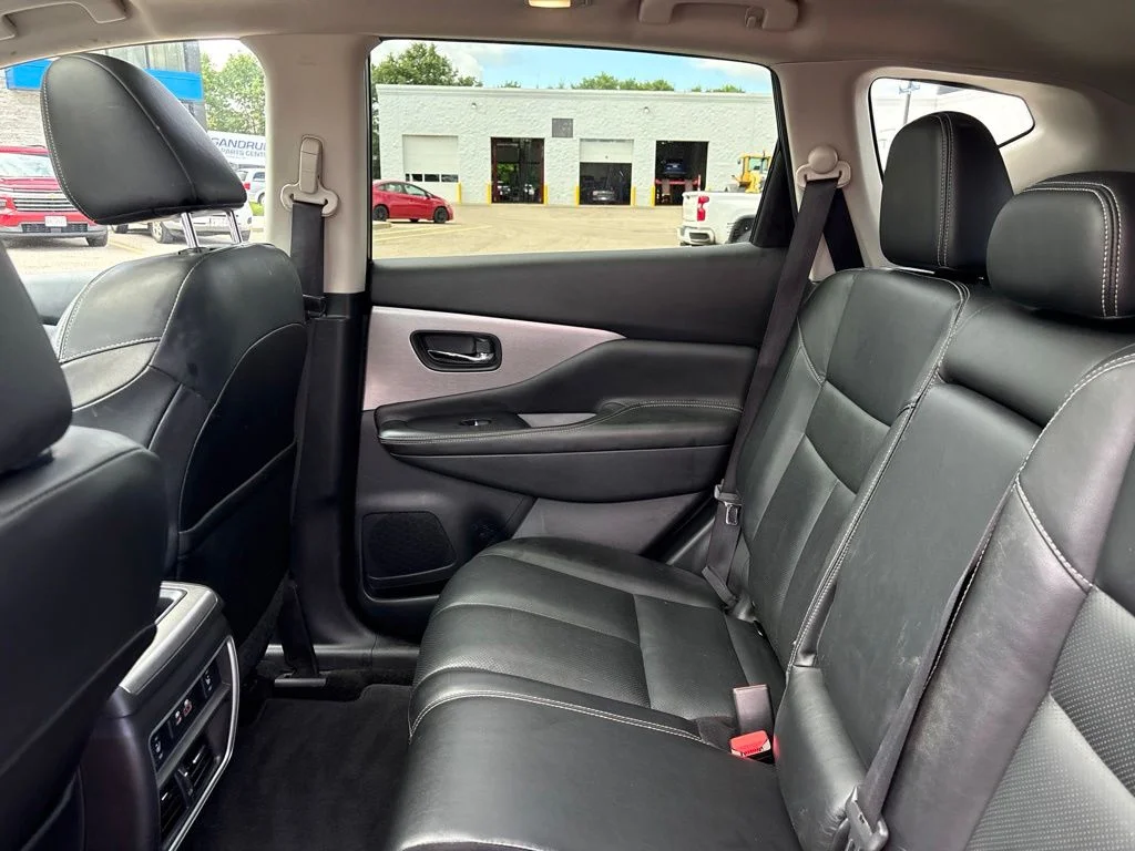 Used 2020 Cayenne Red Metallic Nissan SL image 23