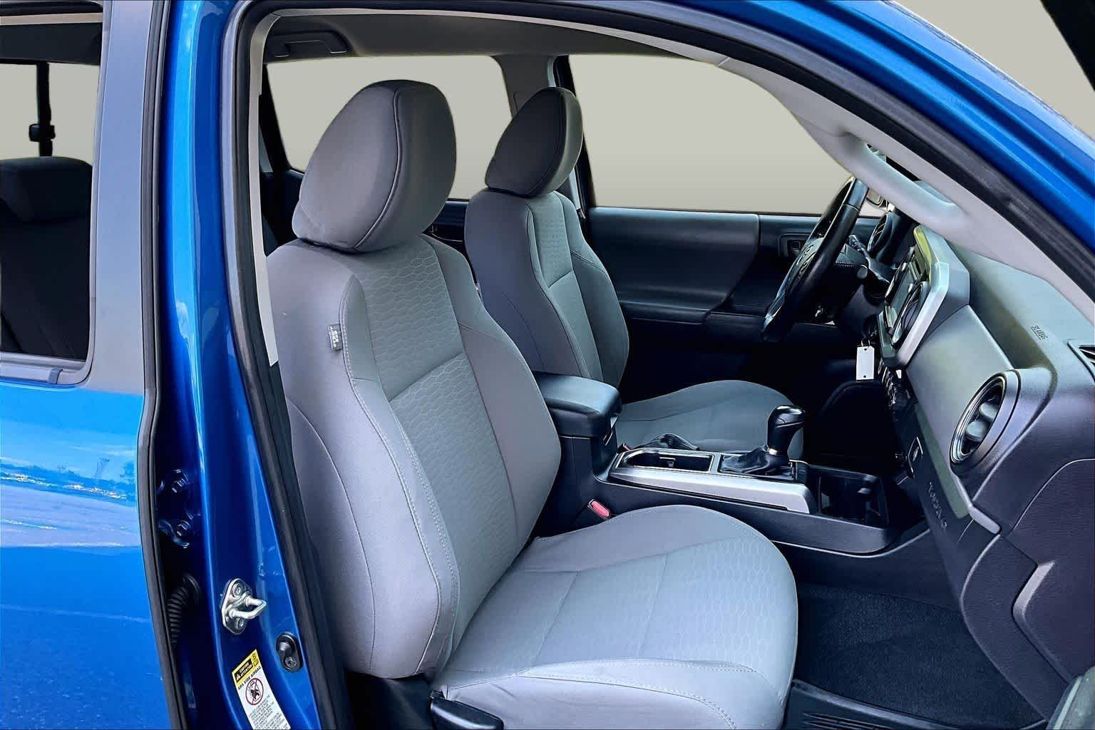 Used 2016 Blazing Blue Pearl Toyota SR5 image 8