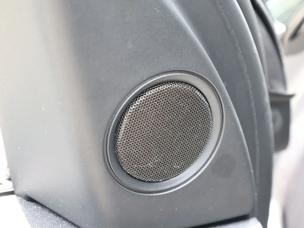 Used 2023 Gray Land Rover S R-Dynamic image 14