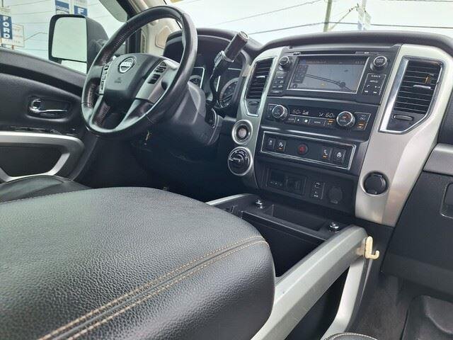Used 2018 Magnetic Black Nissan PRO-4X image 26