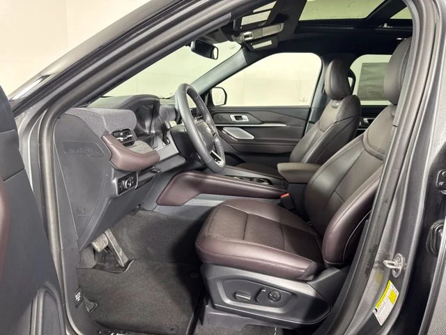 New 2027 Carbonized Gray Metallic Ford Platinum image 10