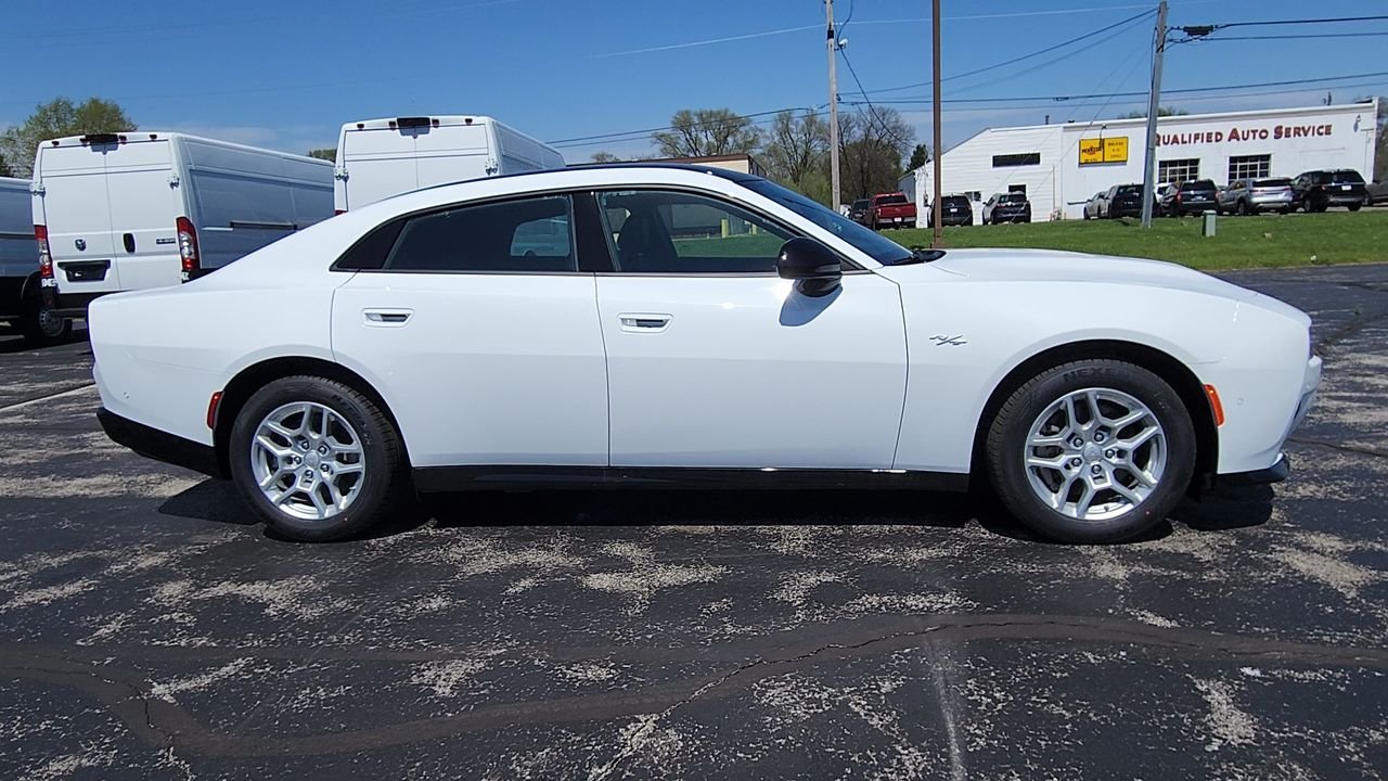 2026 Dodge Charger R/T - Photo 9