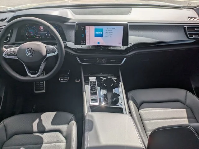 2026 Volkswagen Atlas Cross Sport SEL R-LINE - Photo 17