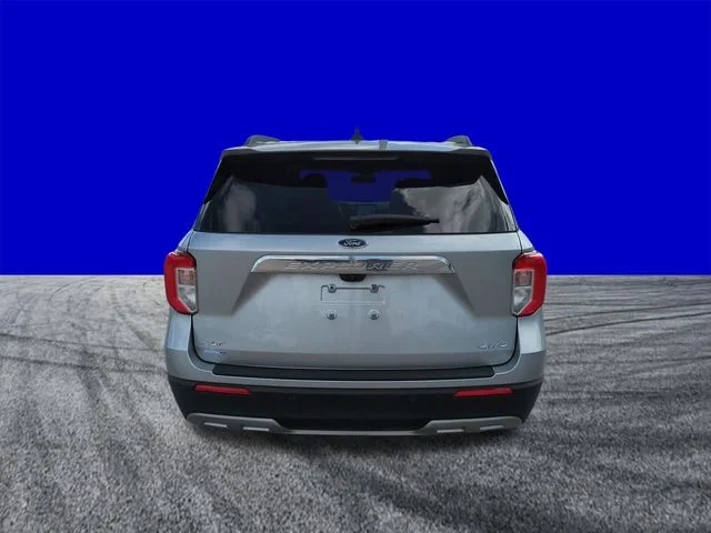 Certified Used 2021 Iconic Silver Metallic Ford XLT image 5