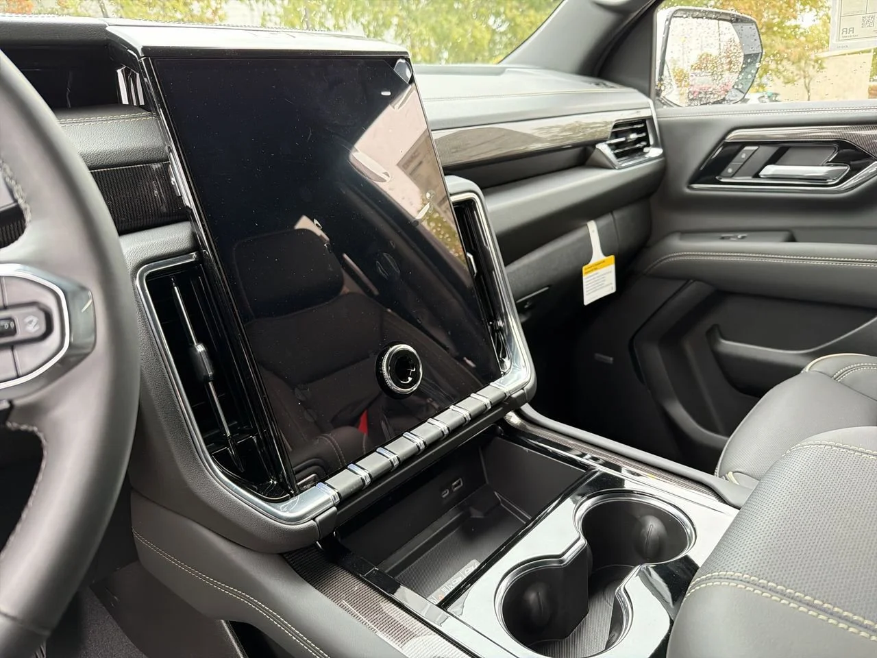 Used 2026 Summit White GMC Elevation image 11