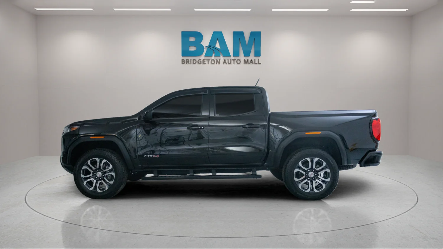 Used 2024 Onyx Black GMC AT4 image 4