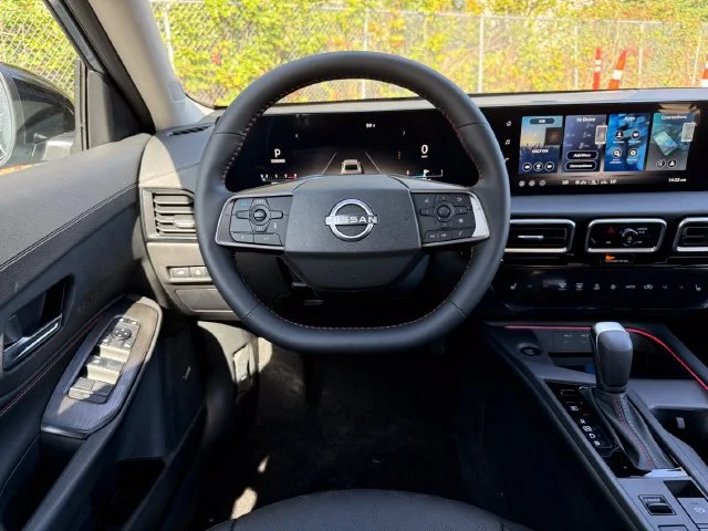 New 2027 Atlantic Gray Metallic/Super Black Nissan SR image 17
