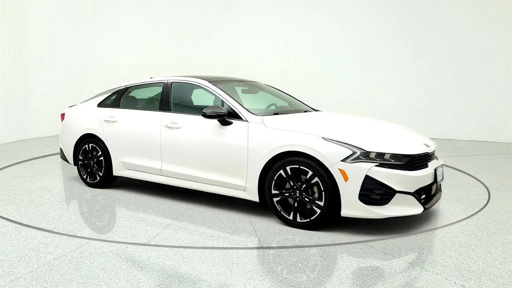 Used 2021 Glacial White Pearl Kia GT-Line Automatic AWD image 3