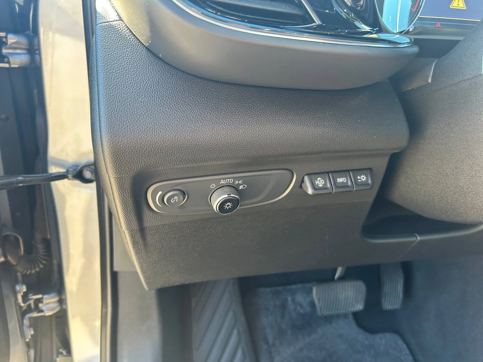 Used 2021 Gray Buick Avenir AWD image 16