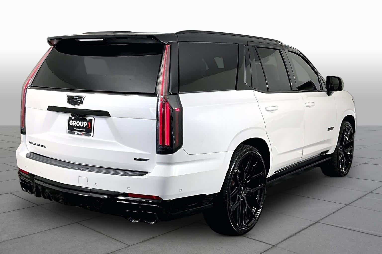 Used 2025 Crystal White Tricoat Cadillac Escalade-V image 12